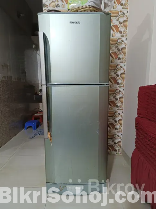 Original Japani Hitachi Refrigerator 180 ltr
